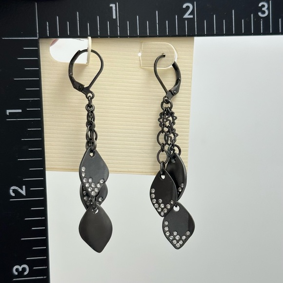 Paloma & Ellie Nordstrom Gun Metal Leaf Dangle Earrings - Picture 3 of 3